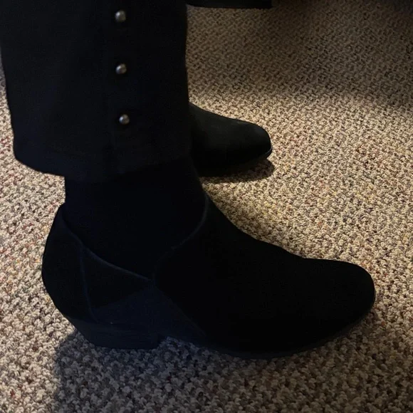 Me Too Black Ankle Booties - Picture 8 of 8